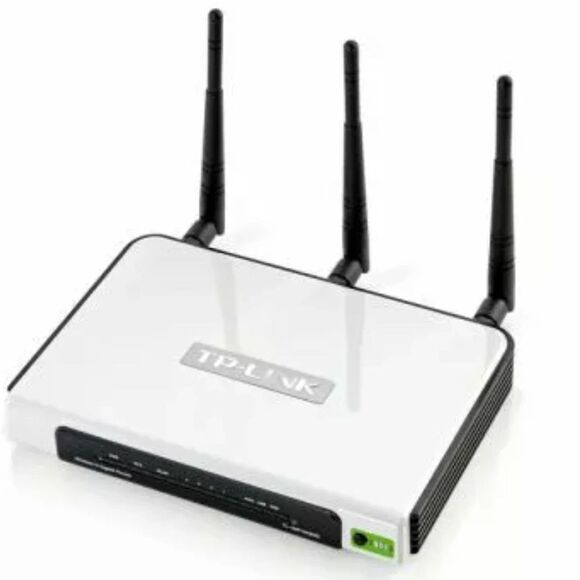 TP-Link TL-WR1043ND 300 Mbps 4-Port Gigabit Wireless N Router - Picture 1 of 2